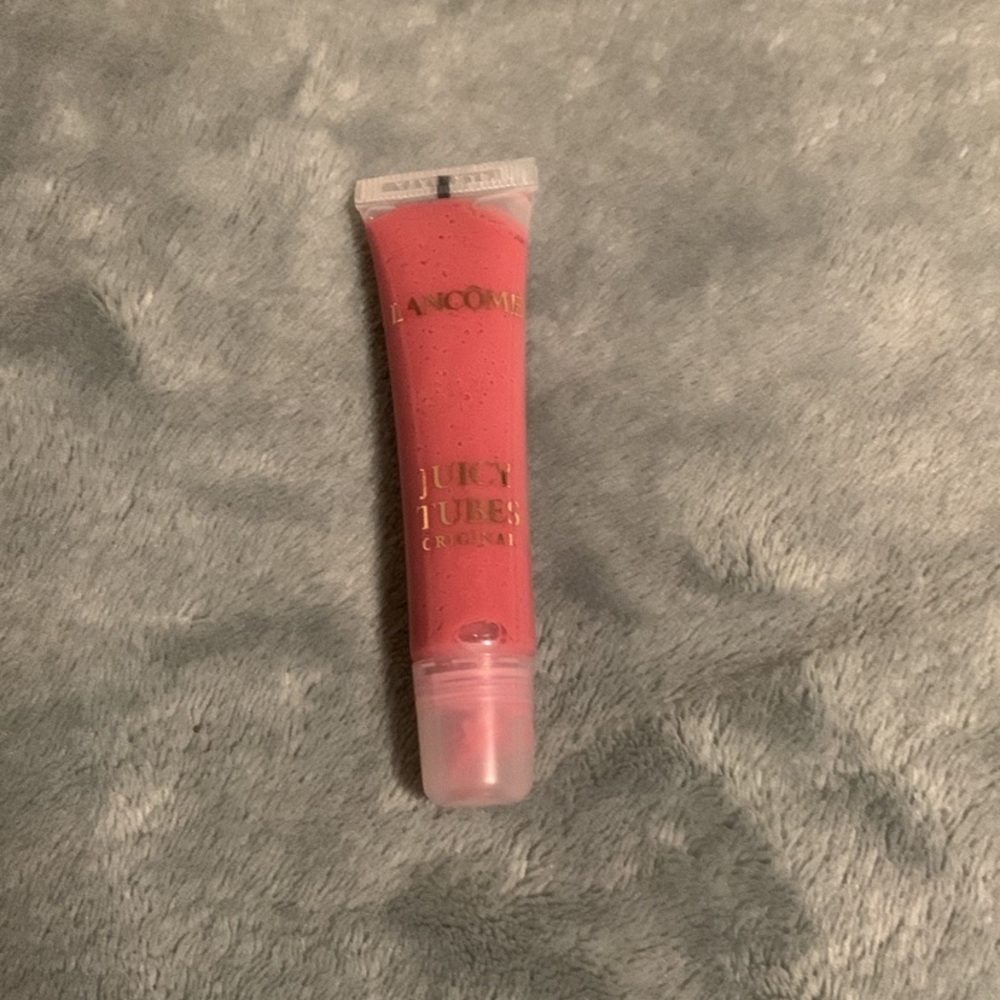 Lancôme used lipgloss tickled pink